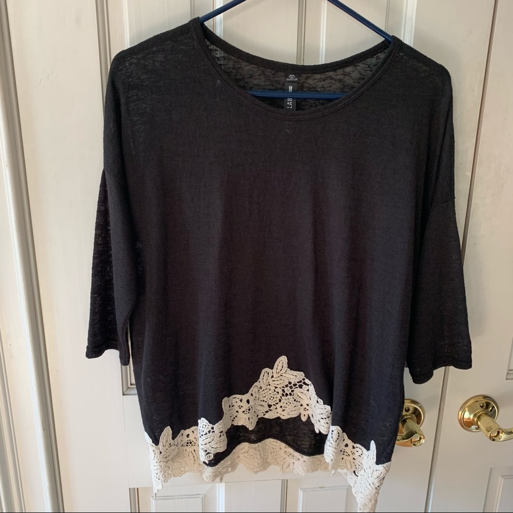 NWT Design Lab Black & Lace Slub sweater Sz M
